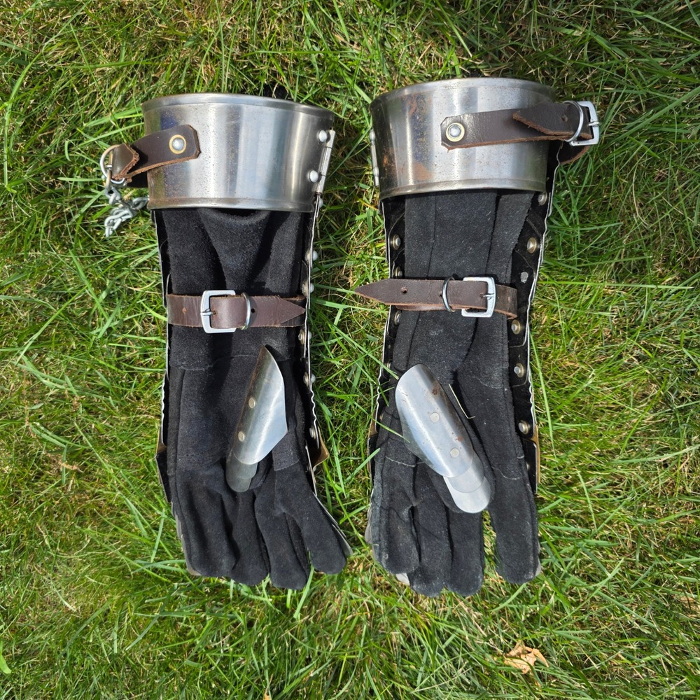 Medieval Articulated Steel Gauntlets Brass Accents Knight Armor LARP SCA Pair - Picture 6 of 11